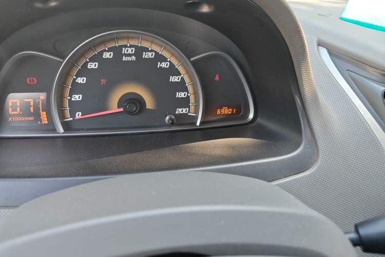 Used Chevrolet Sail 2013 Sedan 1.2L Manual Fashionable Happiness Edition Odometer Close Up