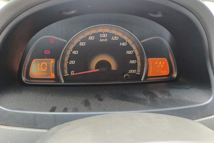 Used Chevrolet Sail 2013 Hatchback 1.2L AMT Ideal Edition Odometer Close Up