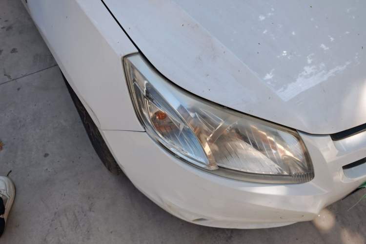 Used Chevrolet Sail 2013 Sedan 1.4L AMT Enjoy Edition Right Front Headlight