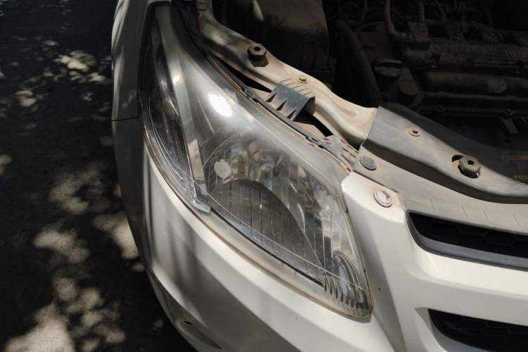 Used Chevrolet Sail 2013 Sedan 1.4L AMT Enjoy Edition Right Front Headlight