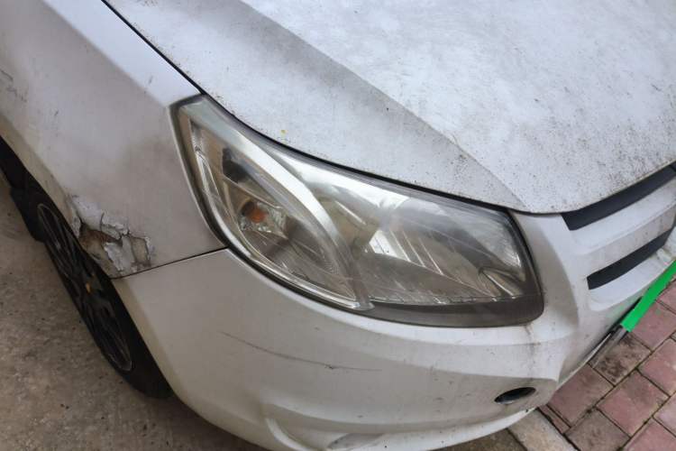 Used Chevrolet Sail 2013 Sedan 1.4L Manual - Youyi Happiness Edition Right Front Headlight