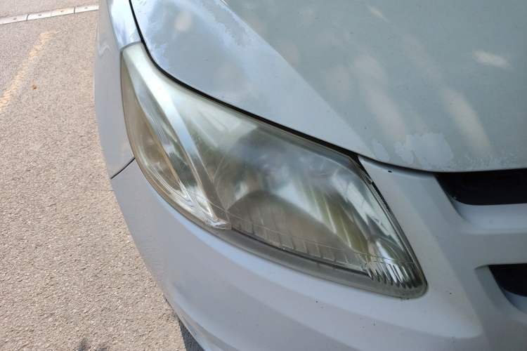 Used Chevrolet Sail 2013 Sedan 1.2L Manual Fashionable Happiness Edition Right Front Headlight