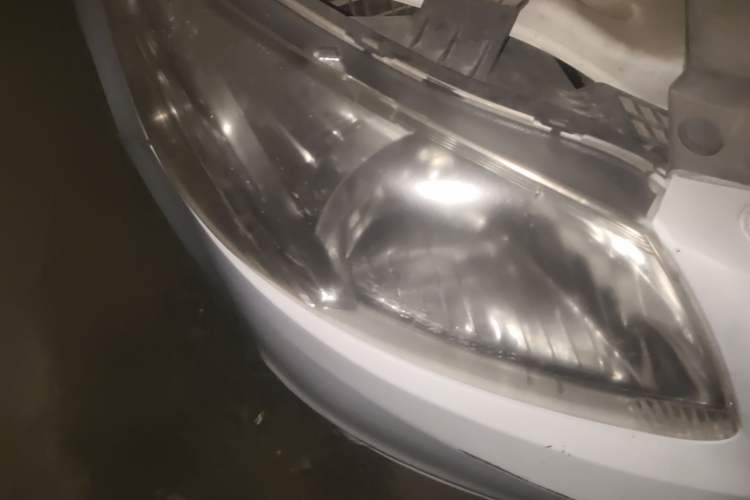 Used Chevrolet Sail 2013 Sedan 1.2L Manual Fashion Edition Right Front Headlight