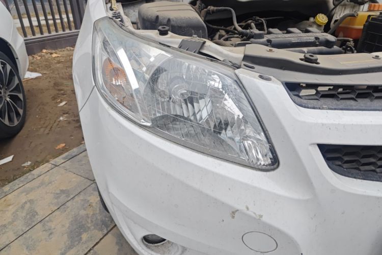 Used Chevrolet Sail 2013 Sedan 1.4L Manual - Youyi Happiness Edition Right Front Headlight