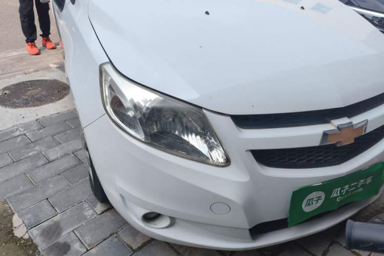 Used Chevrolet Sail 2013 Sedan 1.4L AMT Enjoy Edition Right Front Headlight