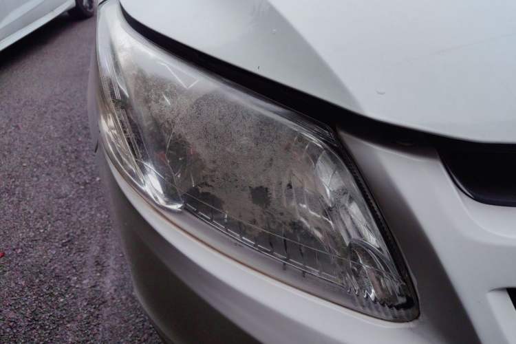 Used Chevrolet Sail 2013 Hatchback 1.4L Manual Enjoyment Edition Right Front Headlight