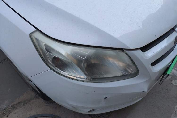 Used Chevrolet Sail 2013 Sedan 1.4L Manual - Youyi Happiness Edition Right Front Headlight
