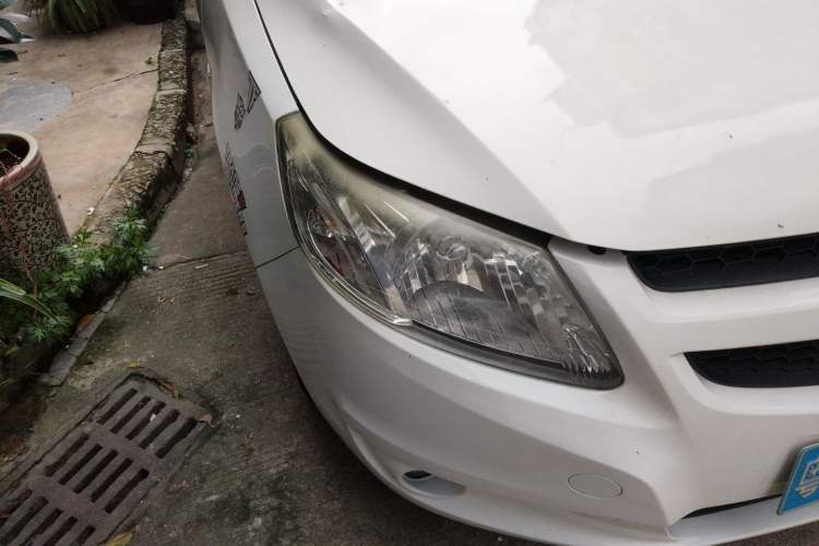Used Chevrolet Sail 2013 Sedan 1.4L AMT Enjoy Edition Right Front Headlight