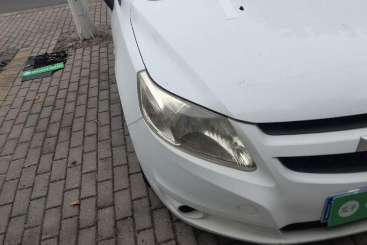 Used Chevrolet Sail 2013 Sedan 1.4L Manual Ideal Happiness Edition Right Front Headlight
