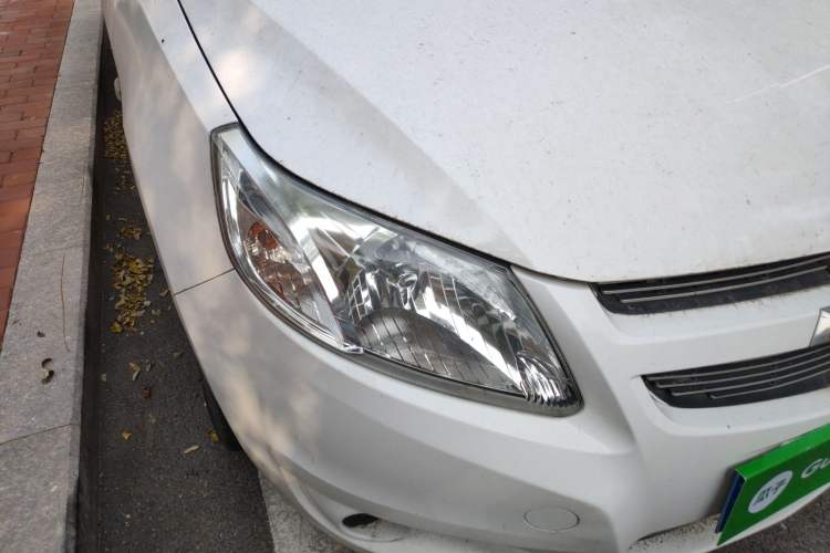 Used Chevrolet Sail 2013 Sedan 1.4L Manual Ideal Edition Right Front Headlight