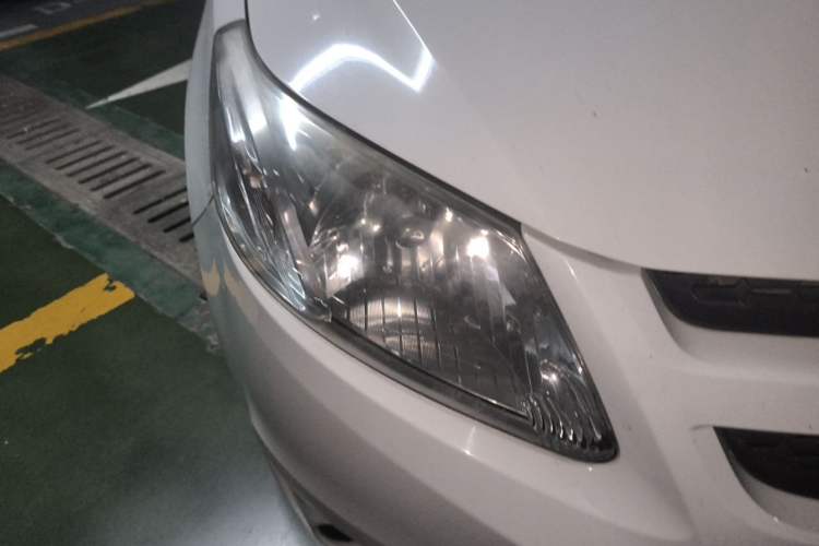Used Chevrolet Sail 2013 Sedan 1.2L Manual Fashion Edition Right Front Headlight