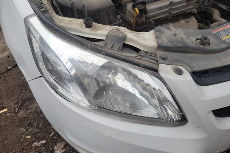 Used Chevrolet Sail 2013 Hatchback 1.2L Manual Ideal Edition Right Front Headlight