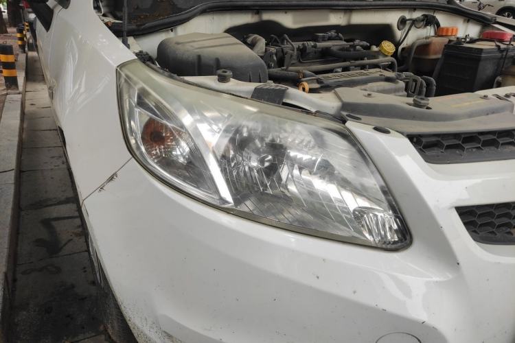 Used Chevrolet Sail 2013 Sedan 1.2L Manual Fashion Edition Right Front Headlight