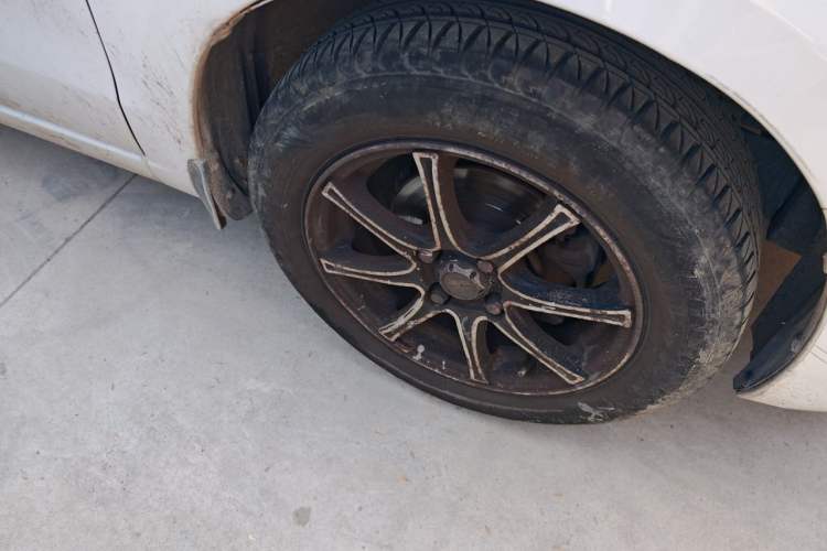 Used Chevrolet Sail 2013 Sedan 1.4L AMT Enjoy Edition Right Front Wheel Hub