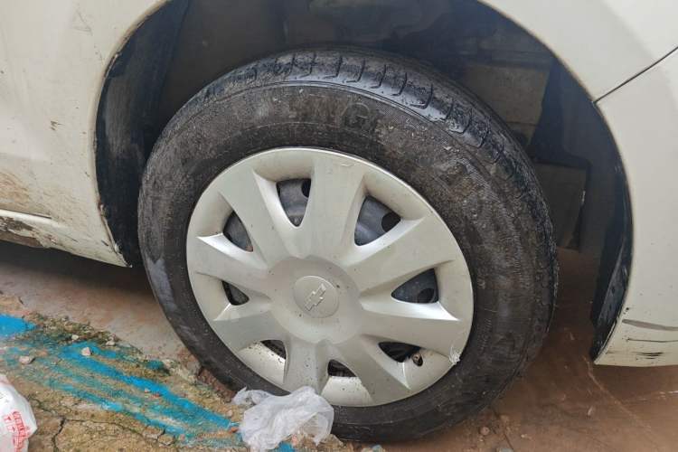 Used Chevrolet Sail 2013 Sedan 1.2L AMT Ideal Edition Right Front Wheel Hub