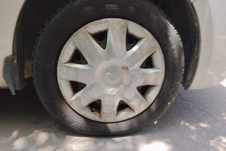 Used Chevrolet Sail 2013 Sedan 1.4L AMT Enjoy Edition Right Front Wheel Hub
