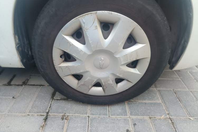 Used Chevrolet Sail 2013 Sedan 1.4L Manual Ideal Happiness Edition Right Front Wheel Hub