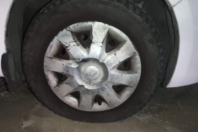 Used Chevrolet Sail 2013 Sedan 1.4L AMT Enjoy Edition Right Front Wheel Hub