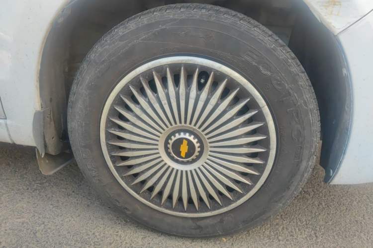 Used Chevrolet Sail 2013 Sedan 1.4L Manual Ideal Happiness Edition Right Front Wheel Hub