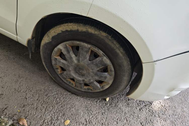 Used Chevrolet Sail 2013 Sedan 1.4L AMT Enjoy Edition Right Front Wheel Hub