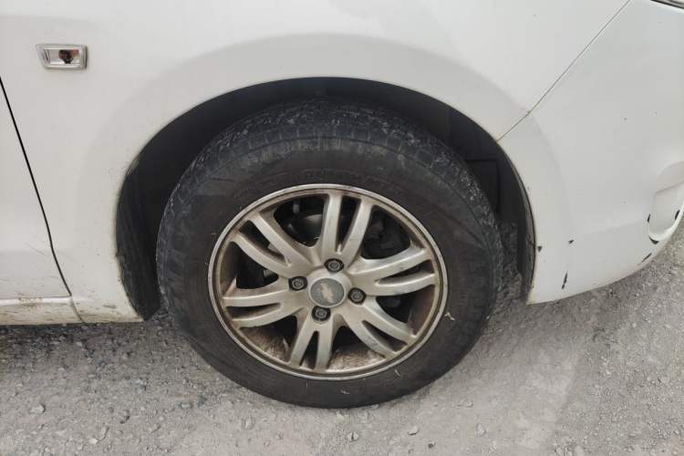Used Chevrolet Sail 2013 Sedan 1.4L Manual Ideal Happiness Edition Right Front Wheel Hub