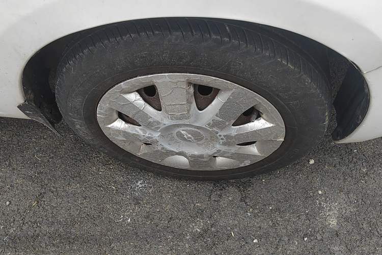 Used Chevrolet Sail 2013 Sedan 1.4L AMT Enjoy Edition Right Front Wheel Hub
