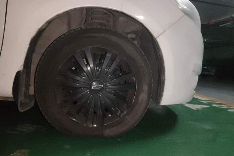 Used Chevrolet Sail 2013 Hatchback 1.2L AMT Ideal Edition Right Front Wheel Hub