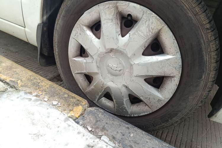 Used Chevrolet Sail 2013 Sedan 1.4L AMT Enjoy Edition Right Front Wheel Hub