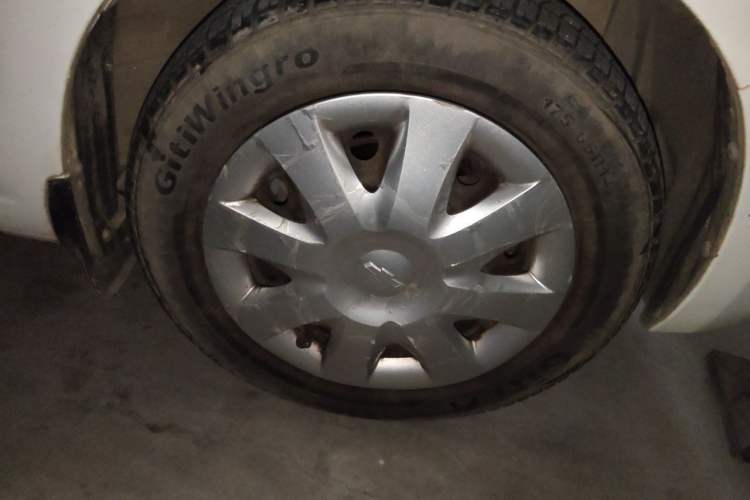 Used Chevrolet Sail 2013 Sedan 1.4L AMT Enjoy Edition Right Front Wheel Hub