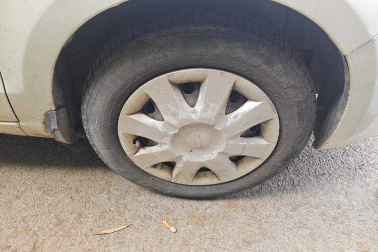 Used Chevrolet Sail 2013 Sedan 1.4L Manual Ideal Happiness Edition Right Front Wheel Hub