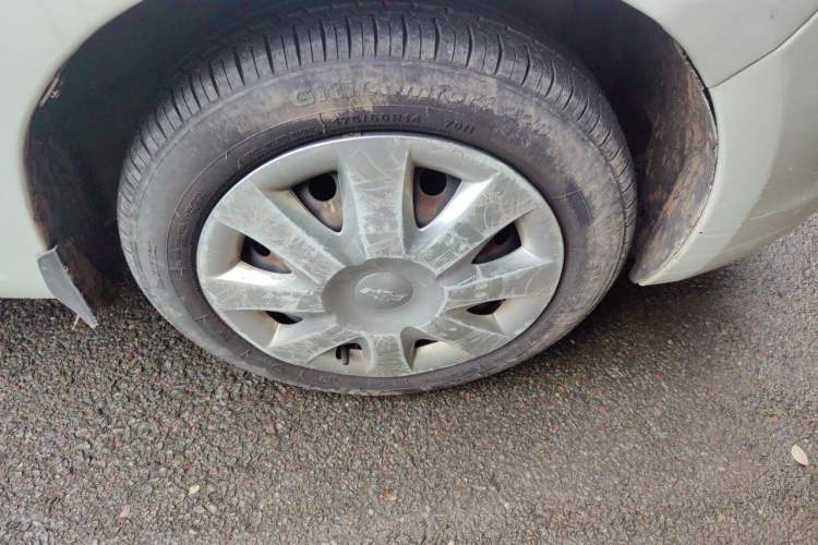 Used Chevrolet Sail 2013 Hatchback 1.4L Manual Enjoyment Edition Right Front Wheel Hub
