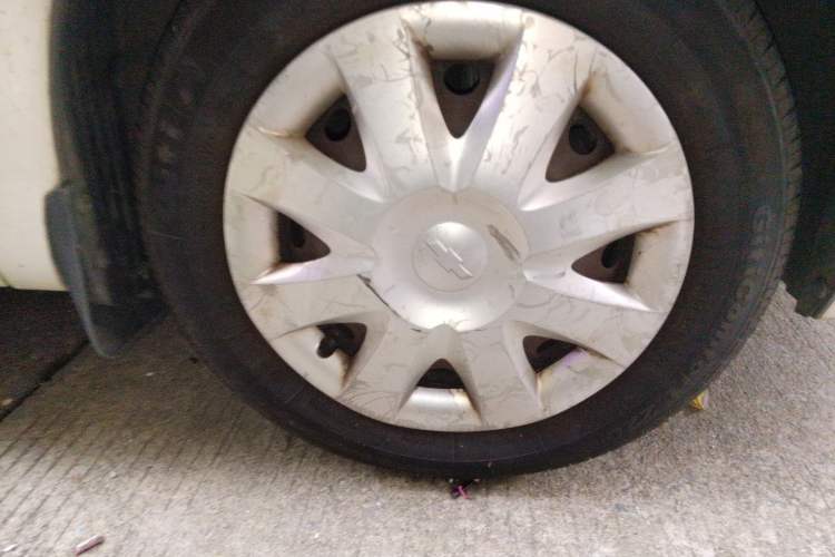 Used Chevrolet Sail 2013 Sedan 1.4L AMT Enjoy Edition Right Front Wheel Hub