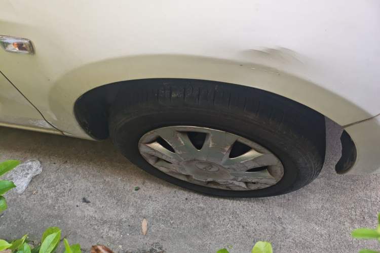Used Chevrolet Sail 2013 Sedan 1.4L Manual Ideal Edition Right Front Wheel Hub