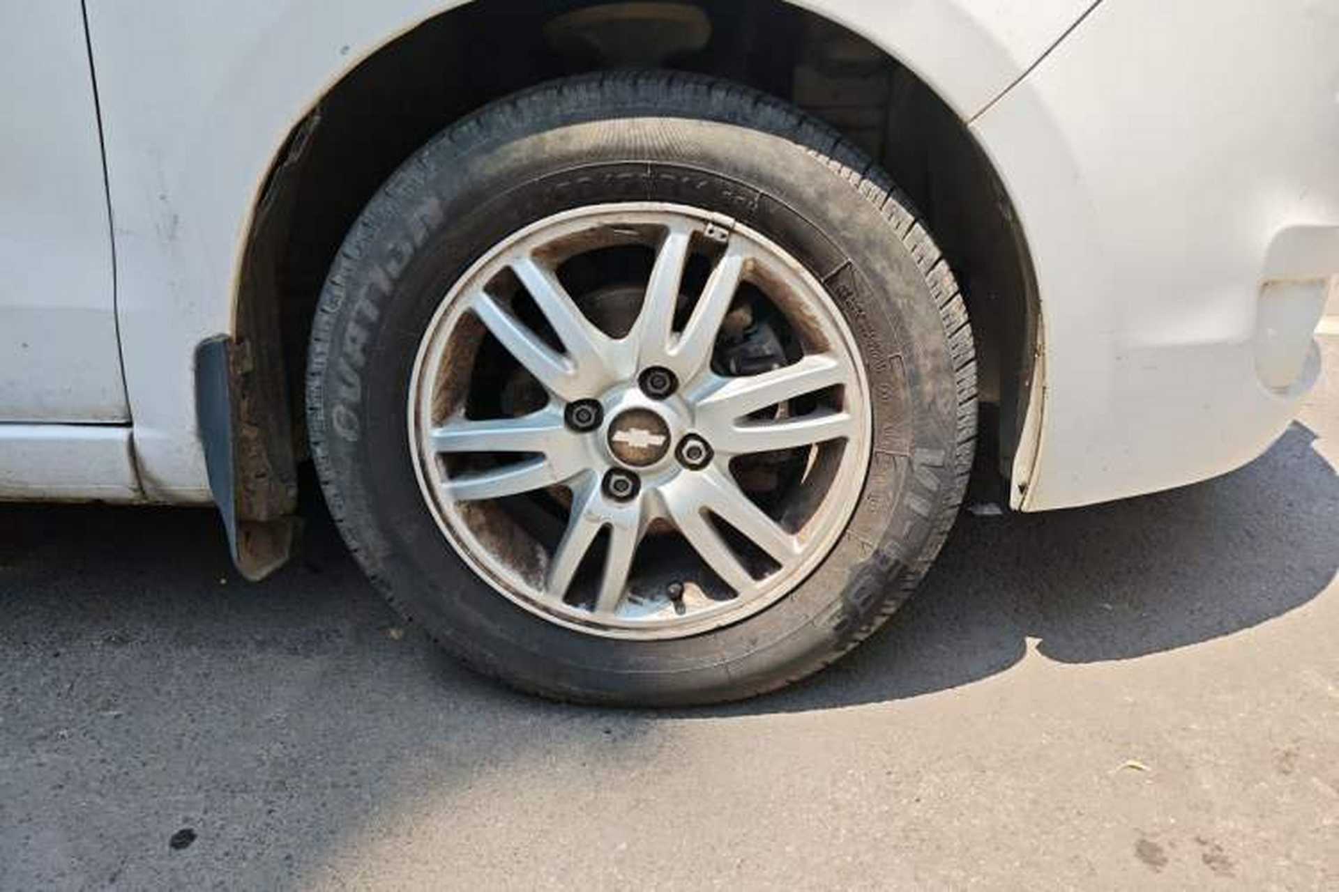 Used Chevrolet Sail 2013 Sedan 1.4L Manual Elegance Edition Right Front Wheel Hub