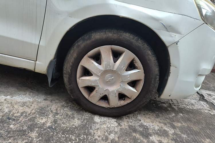 Used Chevrolet Sail 2013 Sedan 1.4L Manual - Youyi Happiness Edition Right Front Wheel Hub