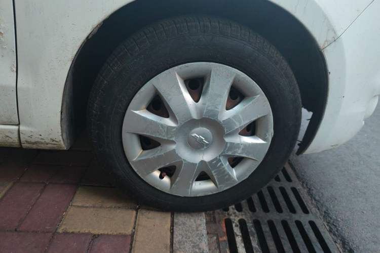 Used Chevrolet Sail 2013 Sedan 1.4L Manual Ideal Happiness Edition Right Front Wheel Hub