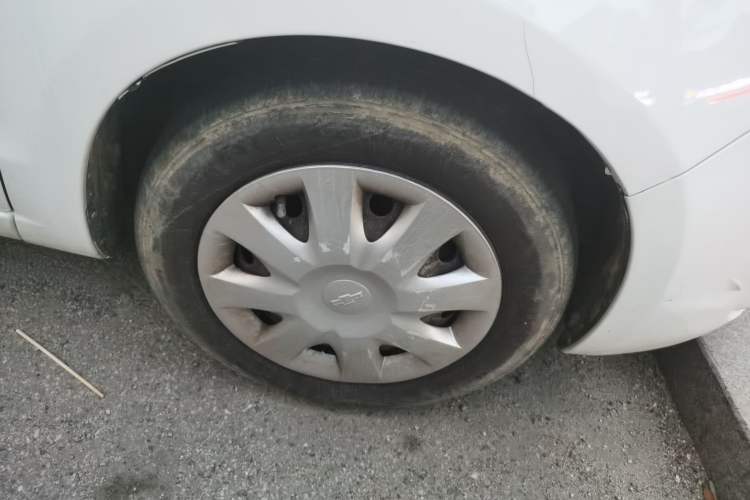 Used Chevrolet Sail 2013 Hatchback 1.2L AMT Ideal Edition Right Front Wheel Hub