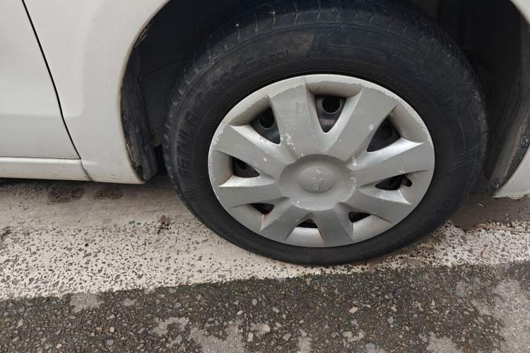 Used Chevrolet Sail 2013 Sedan 1.4L AMT Enjoy Edition Right Front Wheel Hub
