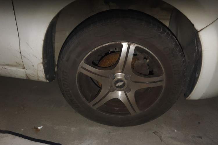 Used Chevrolet Sail 2013 Sedan 1.4L Manual Ideal Happiness Edition Right Front Wheel Hub