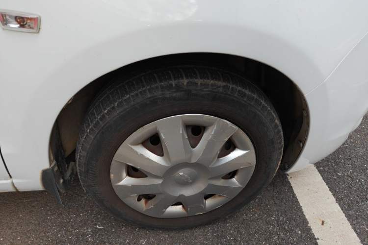 Used Chevrolet Sail 2013 Sedan 1.4L AMT Enjoy Edition Right Front Wheel Hub