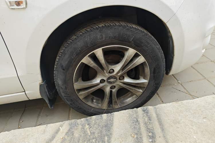 Used Chevrolet Sail 2013 Sedan 1.4L AMT Enjoy Edition Right Front Wheel Hub