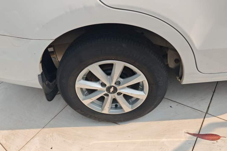 Used Chevrolet Sail 2013 Sedan 1.2L Manual Fashion Edition Right Rear Wheel Hub