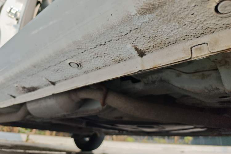 Used Chevrolet Sail 2013 Sedan 1.2L Manual Fashion Edition Right Side Sill
