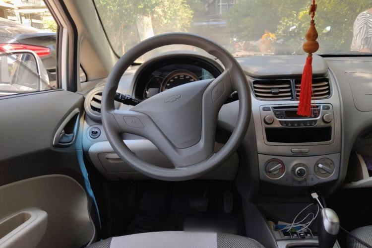 Used Chevrolet Sail 2013 Sedan 1.4L AMT Enjoy Edition Steering Wheel
