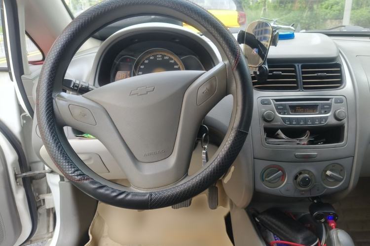 Used Chevrolet Sail 2013 Sedan 1.4L AMT Enjoy Edition Steering Wheel