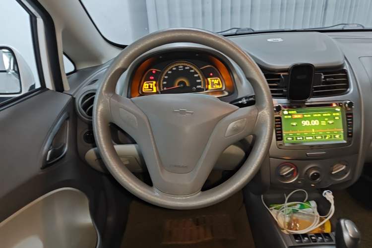 Used Chevrolet Sail 2013 Sedan 1.4L AMT Enjoy Edition Steering Wheel
