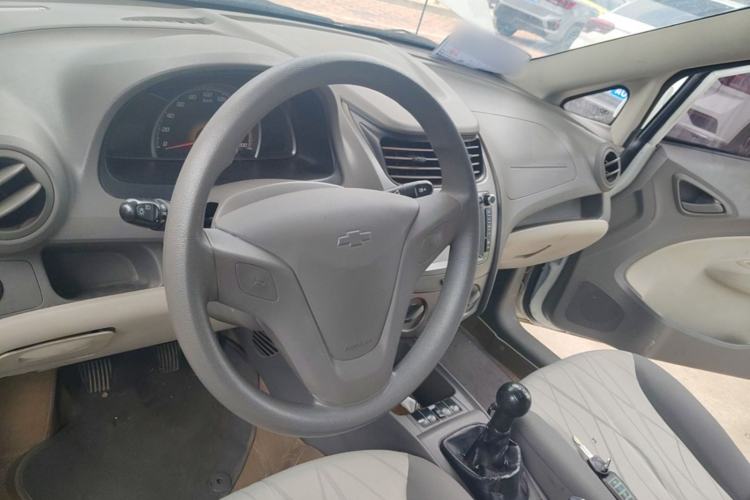 Used Chevrolet Sail 2013 Sedan 1.4L Manual Happiness Edition II Steering Wheel