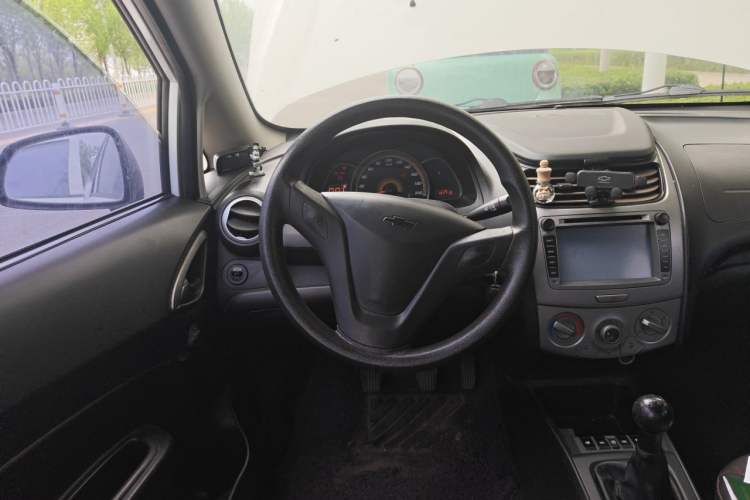 Used Chevrolet Sail 2013 Sedan 1.4L Manual Ideal Happiness Edition Steering Wheel
