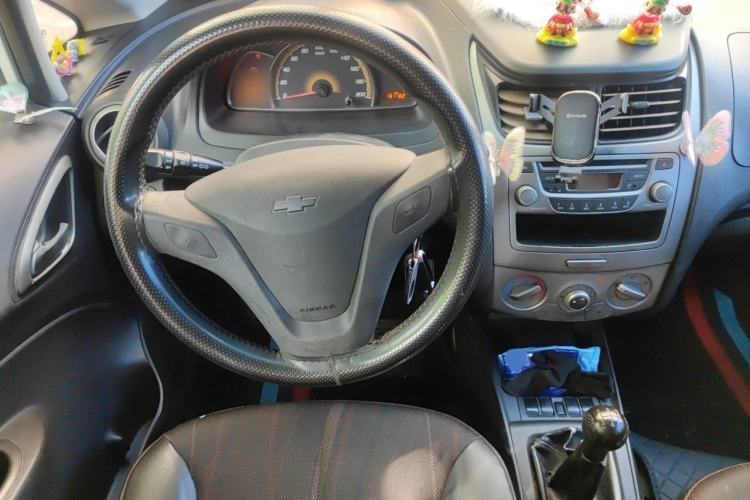 Used Chevrolet Sail 2013 Sedan 1.4L Manual Ideal Happiness Edition Steering Wheel
