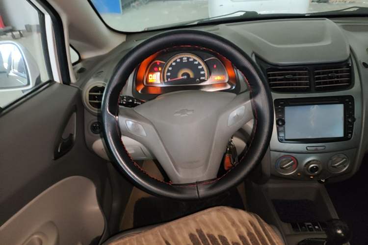 Used Chevrolet Sail 2013 Sedan 1.4L Manual Elegance Edition Steering Wheel